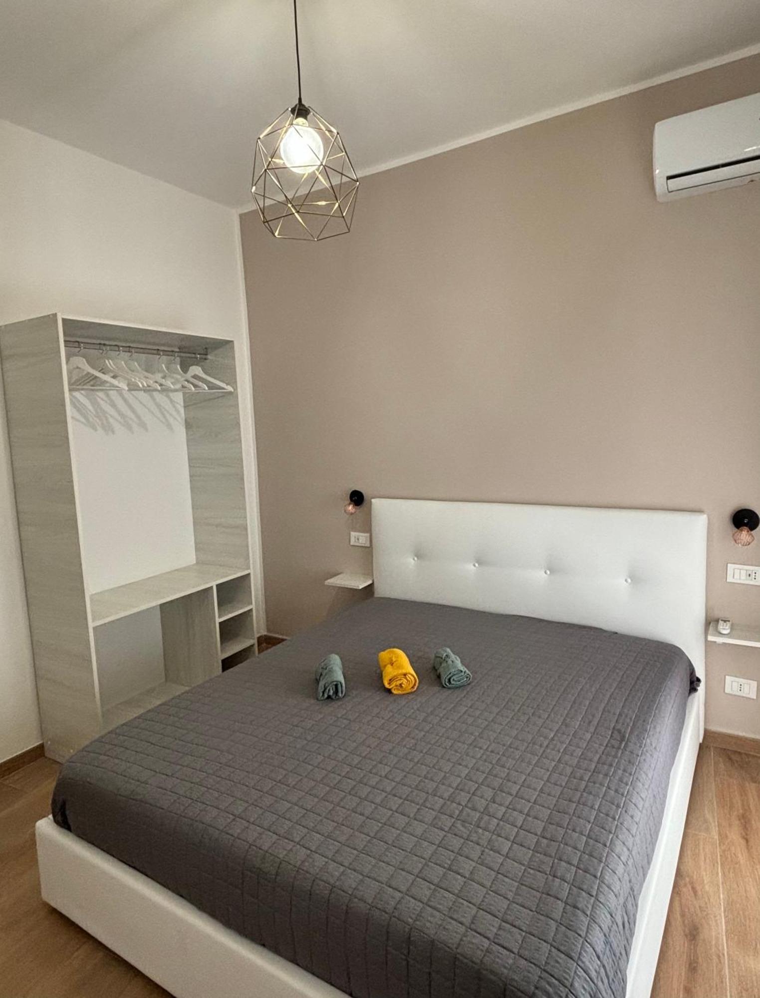 Perni Rooms Palermo Exterior photo